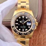N厂延续经典 推出全金黑水鬼【GMT-Master II 】是劳力士最热卖的表款之一 搭配真陶瓷圈口铂金字体 ETA2836机芯质量稳定可靠 直径40mm  原装一比一开发